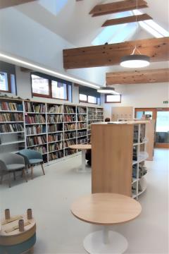 Knjižnica Borovnica - pohištvo 18